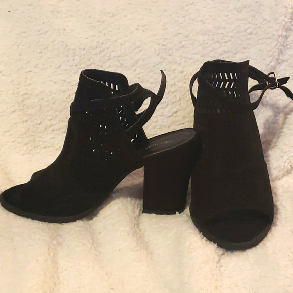 Peeptoe boots - Picture 2 of 5